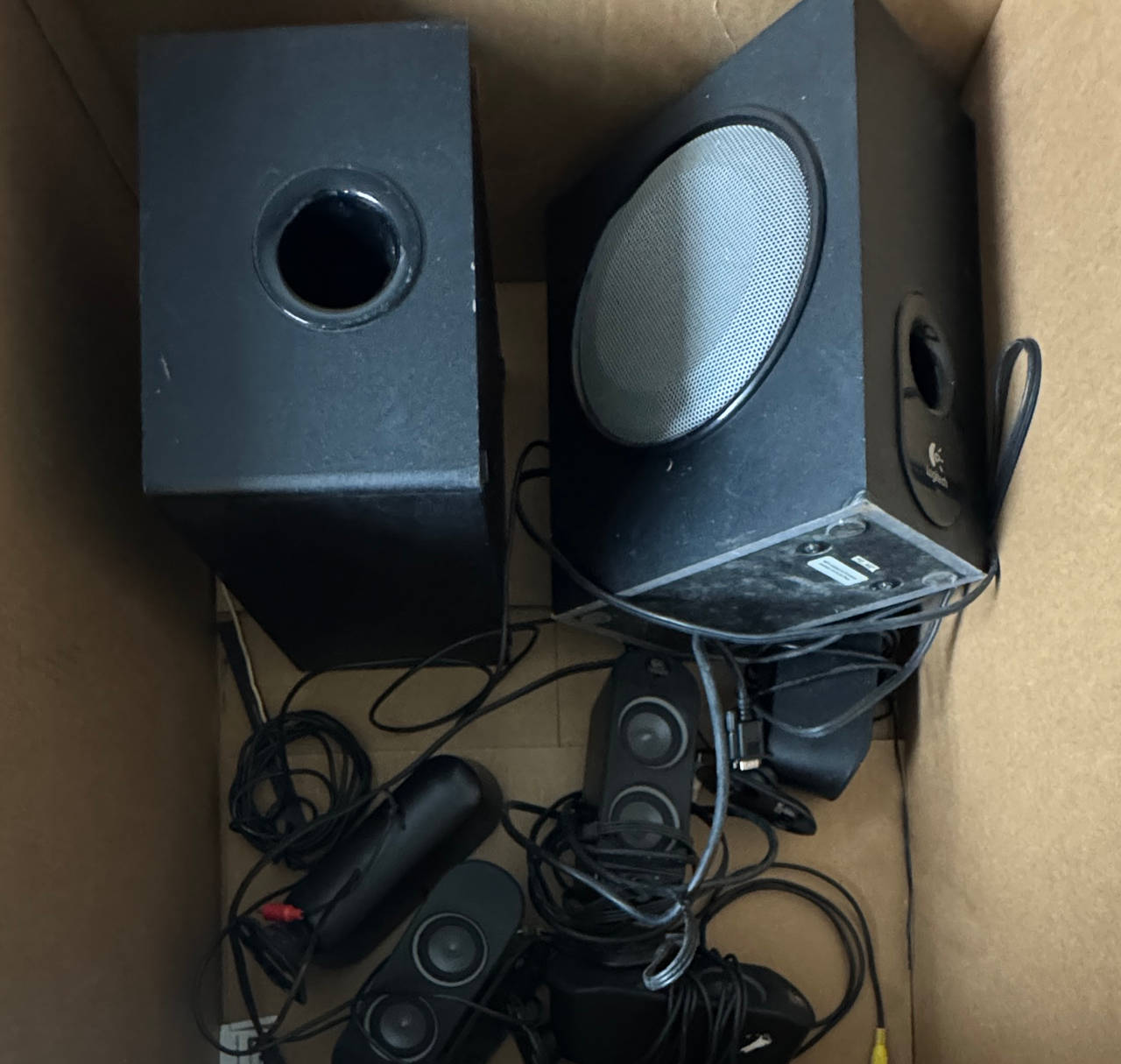 Logitech X-530 5.1 Surround Sound Speakers pc