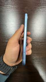 Apple iPhone XR 64GB Blue - Image 4