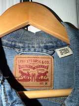 Levi's Original Trucker Denim Jacket Blue Size Medium - Image 5