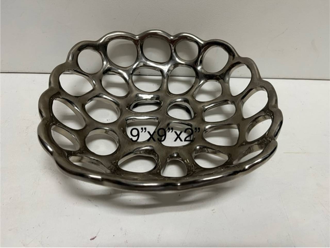 Three Hands Aluminum Leaf Plate Set Gold