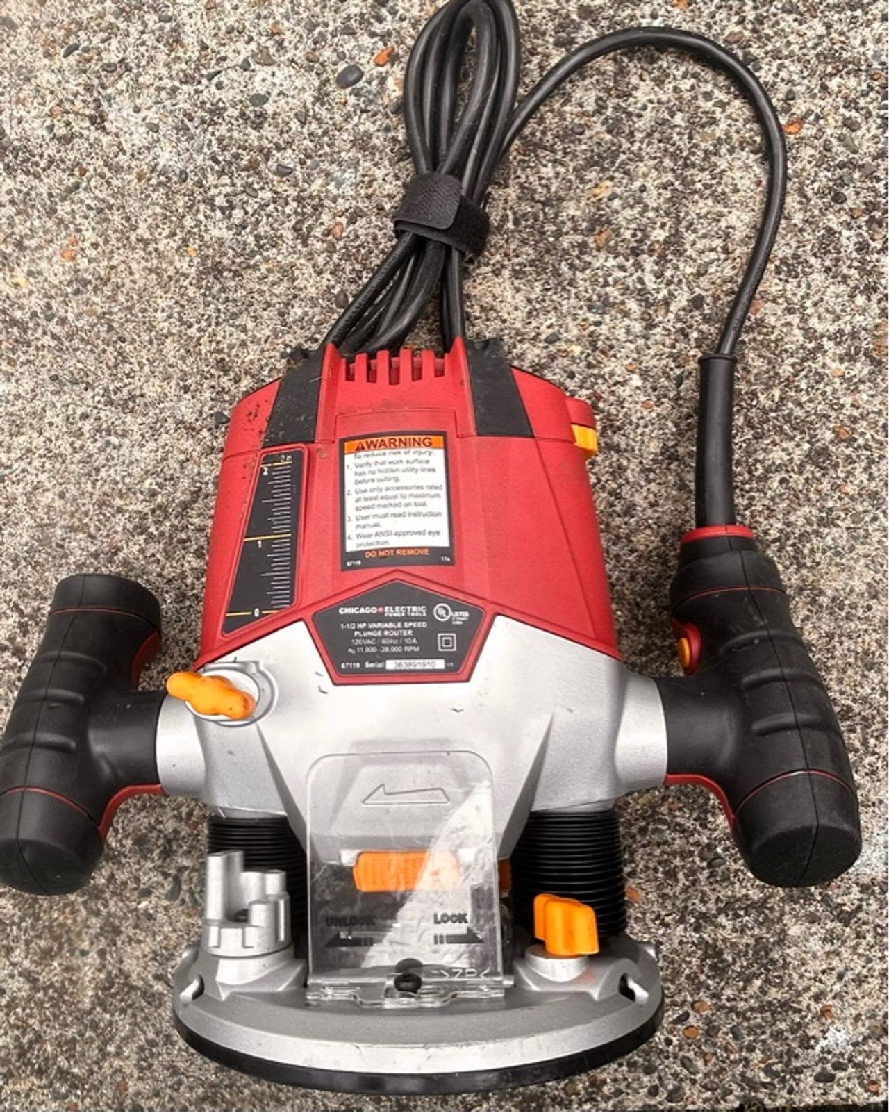 Never used. Chicago Electric 1-1/2 HP Variable Speed Plunge Router
