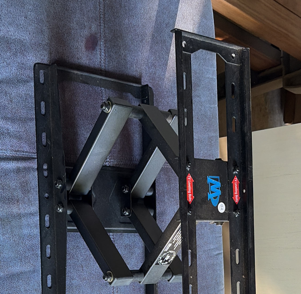 Mount-It! Articulating TV Wall Mount