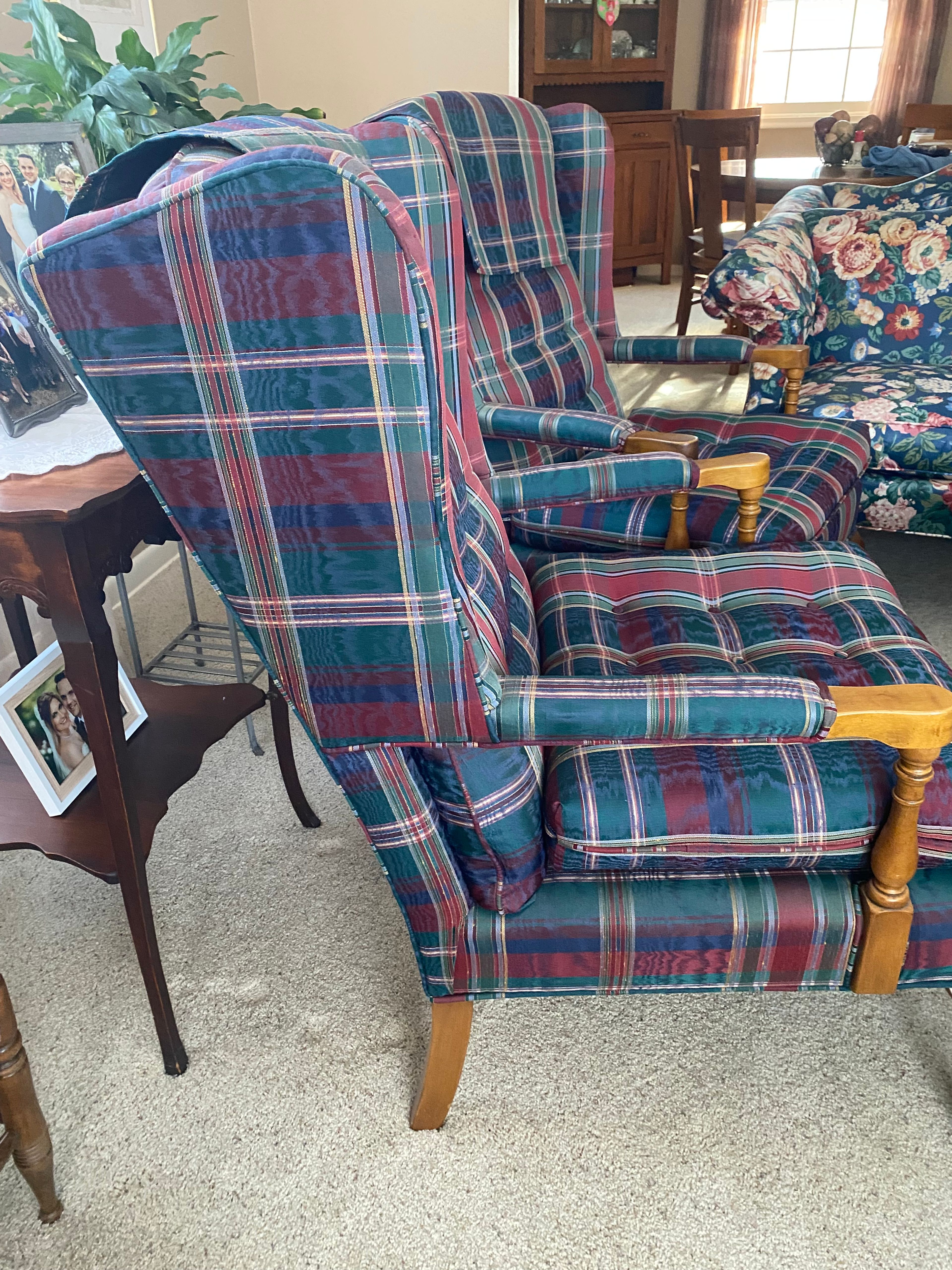 Spotless and Vintage 4-Piece Ethan Allen Living Room Set - Image 6