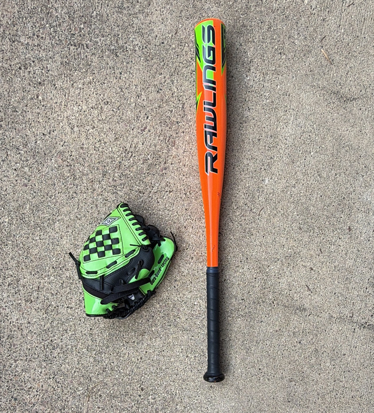 Rawlings Alloy T-Ball Bat & Franklin Baseball Glove