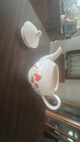 Teleflora Strawberry Time Teapot with Gold Rim - Image 3