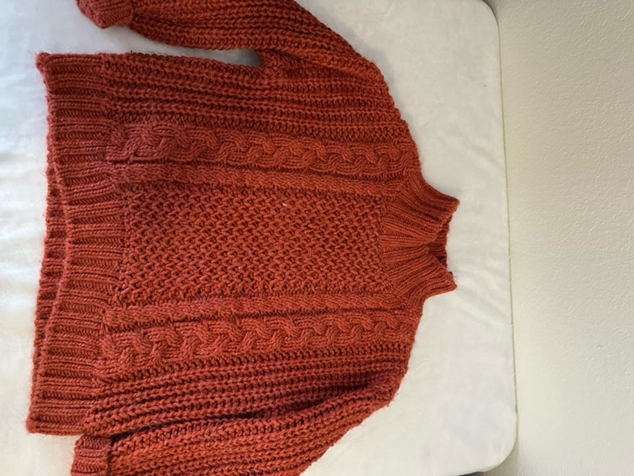 Universal Thread Women's Red Crewneck Sweater