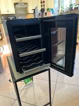 Koolatron 6 Bottle Mirrored Wine Cooler - Image 4