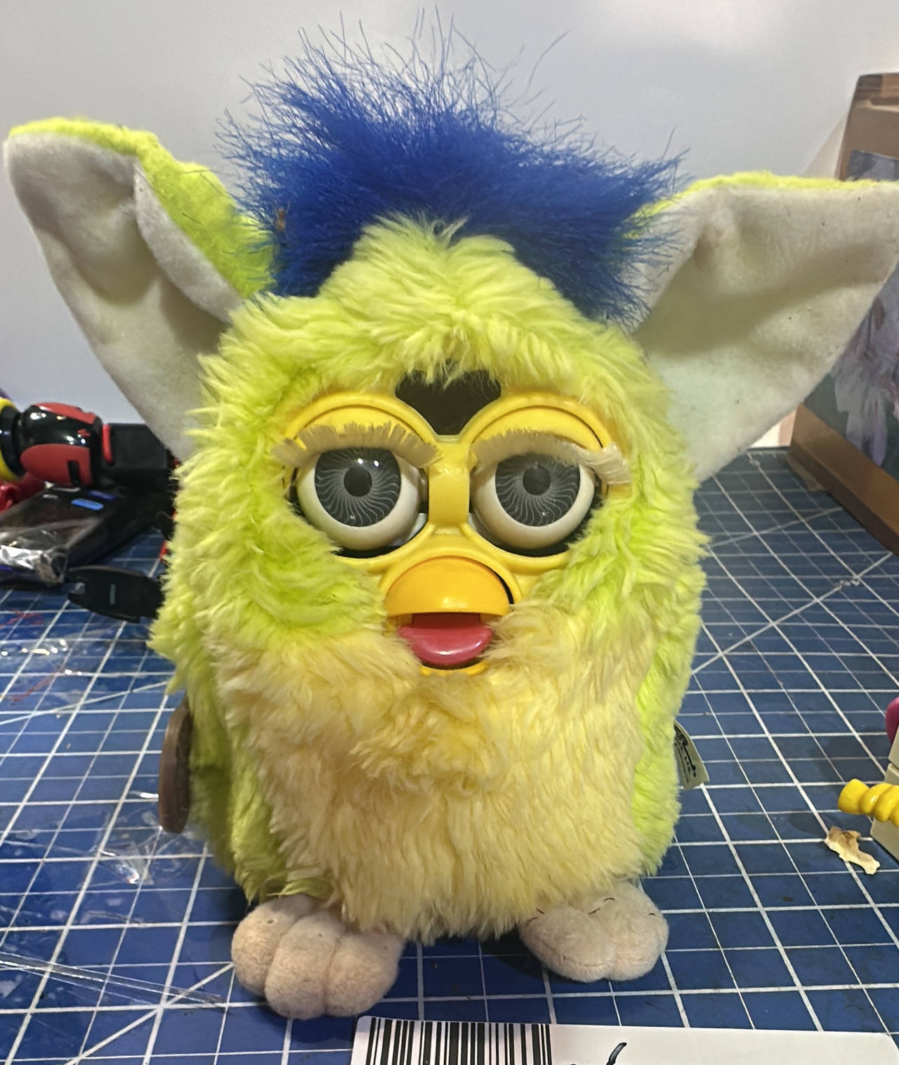 Tiger Electronics Emoto-Tronic Furby 2005 Lime Green. 205