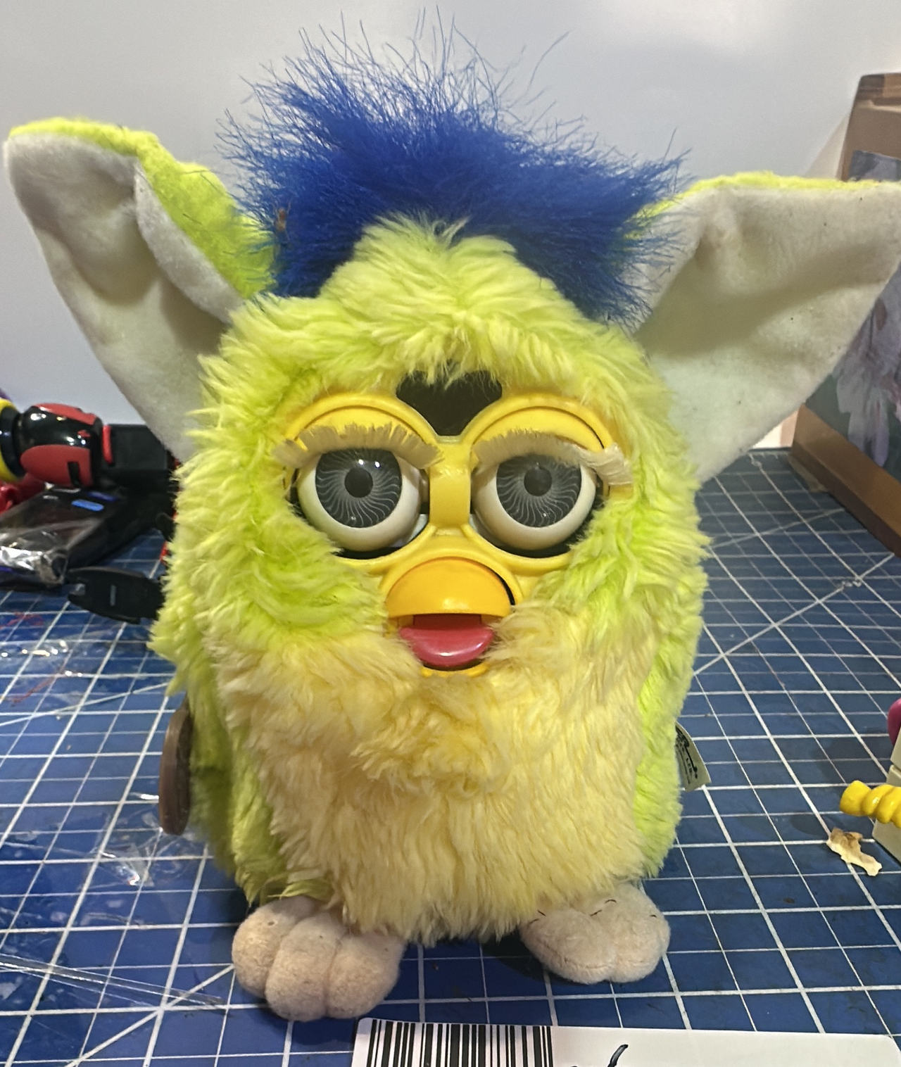 Tiger Electronics Emoto-Tronic Furby 2005 Lime Green. 205