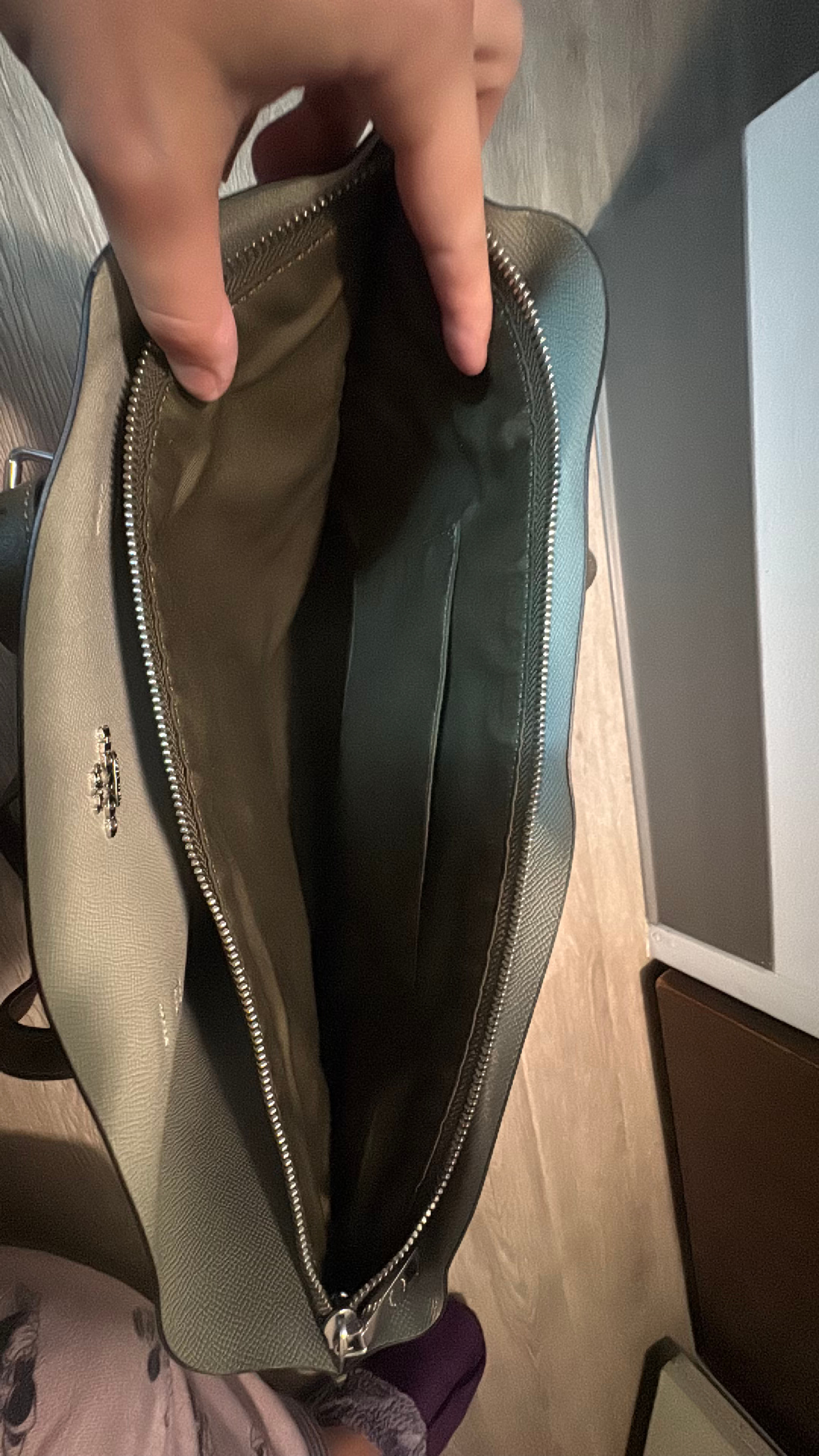 Coach Central Tote - Image 8