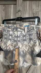 Fade to Blue Parkside Shorts Southwestern Print size 27 Aztec - Image 5