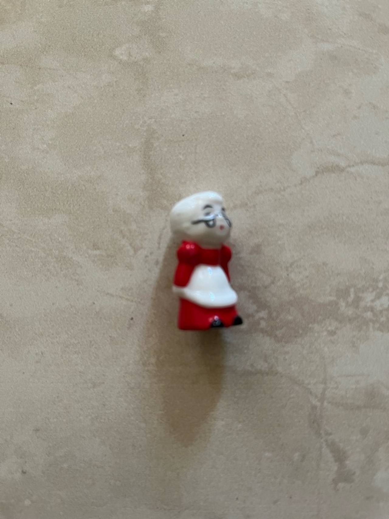 Vintage Miniature Santa & Mrs. Claus Figurine