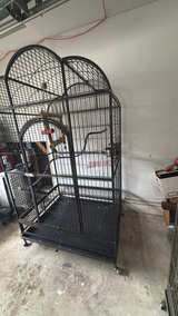 Prevue Pet Products Silverado Macaw Dometop Wrought Iron Bird Cage - Image 2