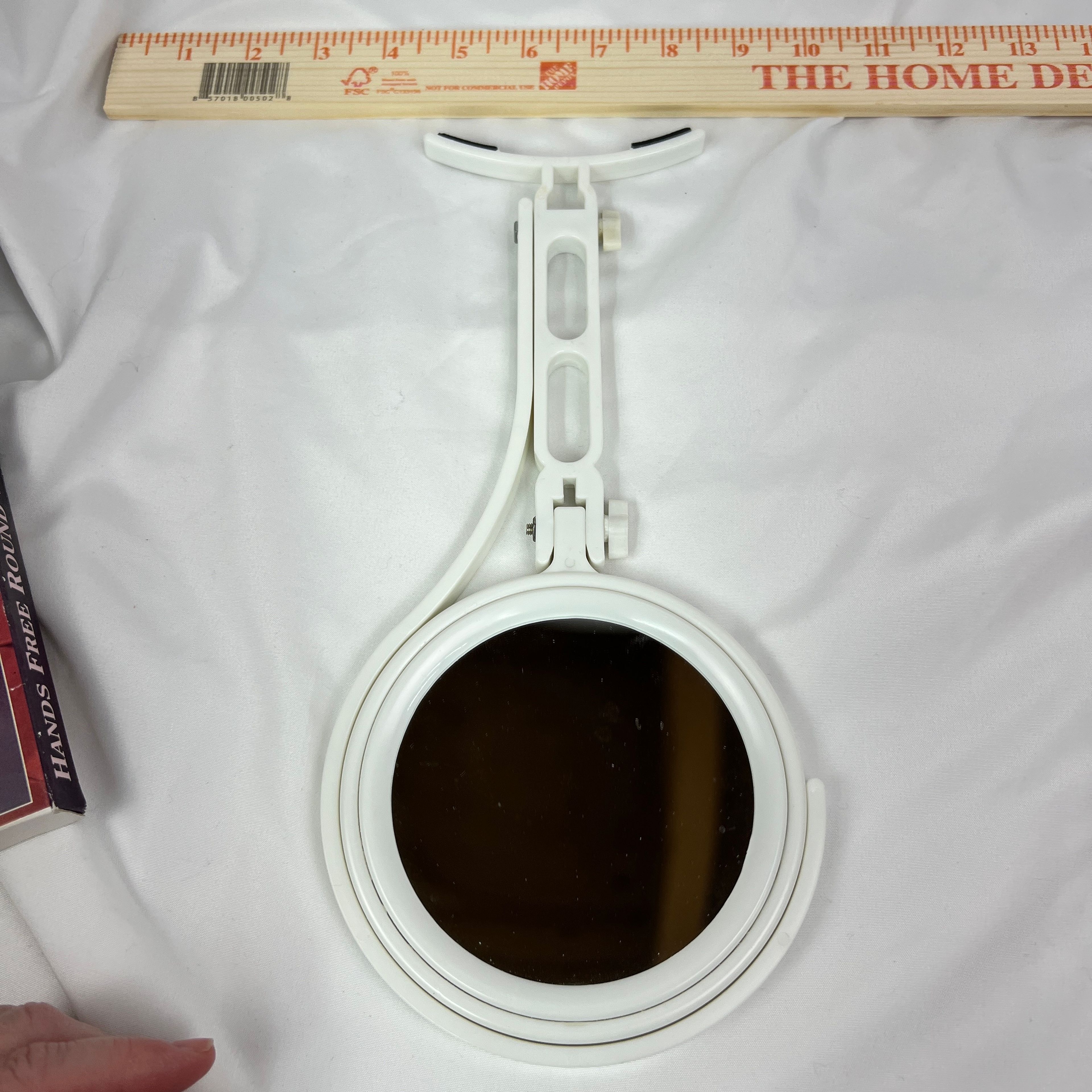 Vintage Hands Free Round The Neck Makeup Mirror Retro Vanity Beauty Tool - Image 2