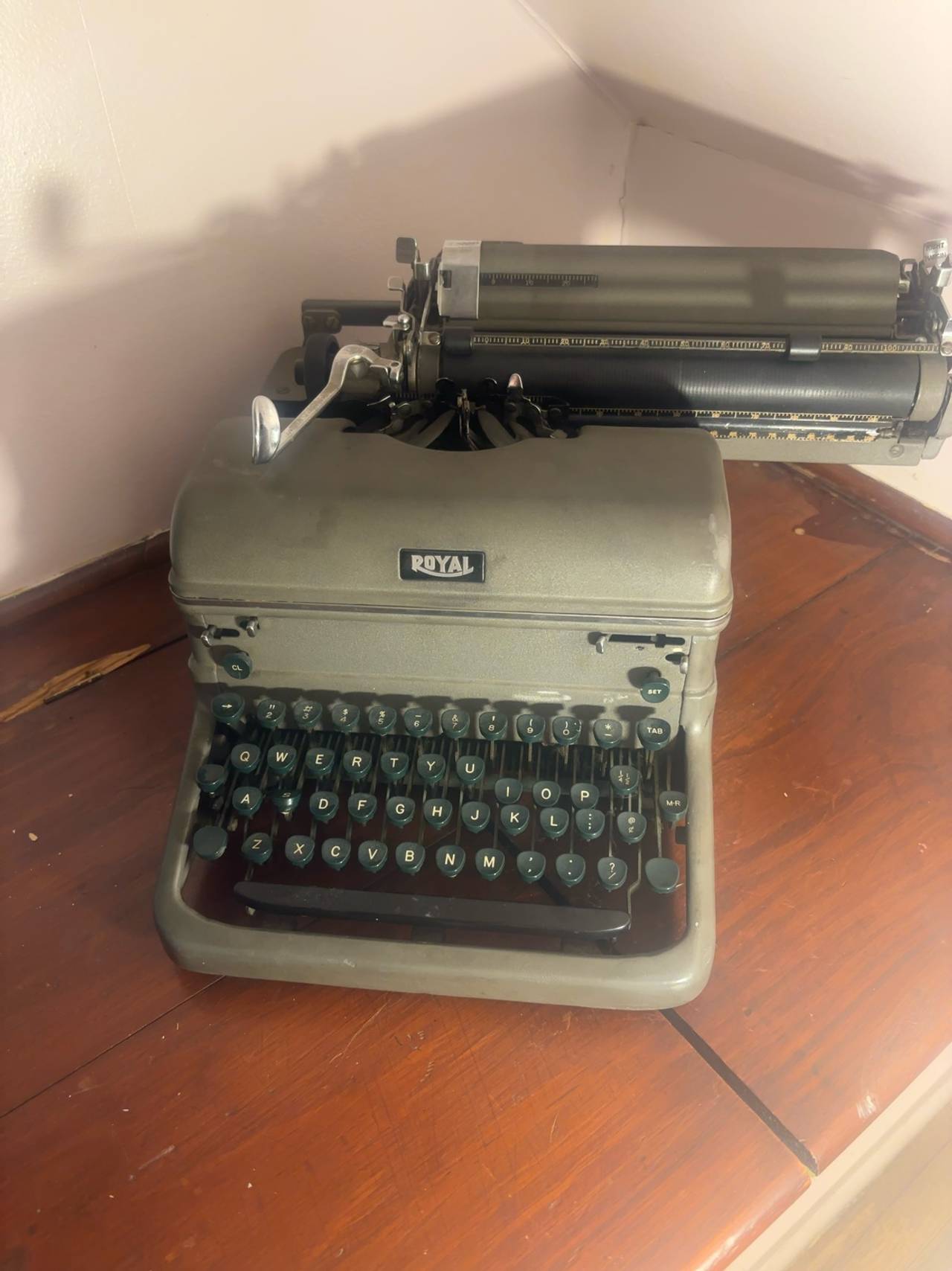 Royal KMG Grey Touch Typewriter