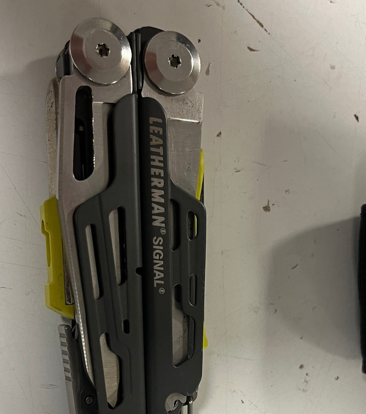 Leatherman Signal Multi-Tool with Pouch