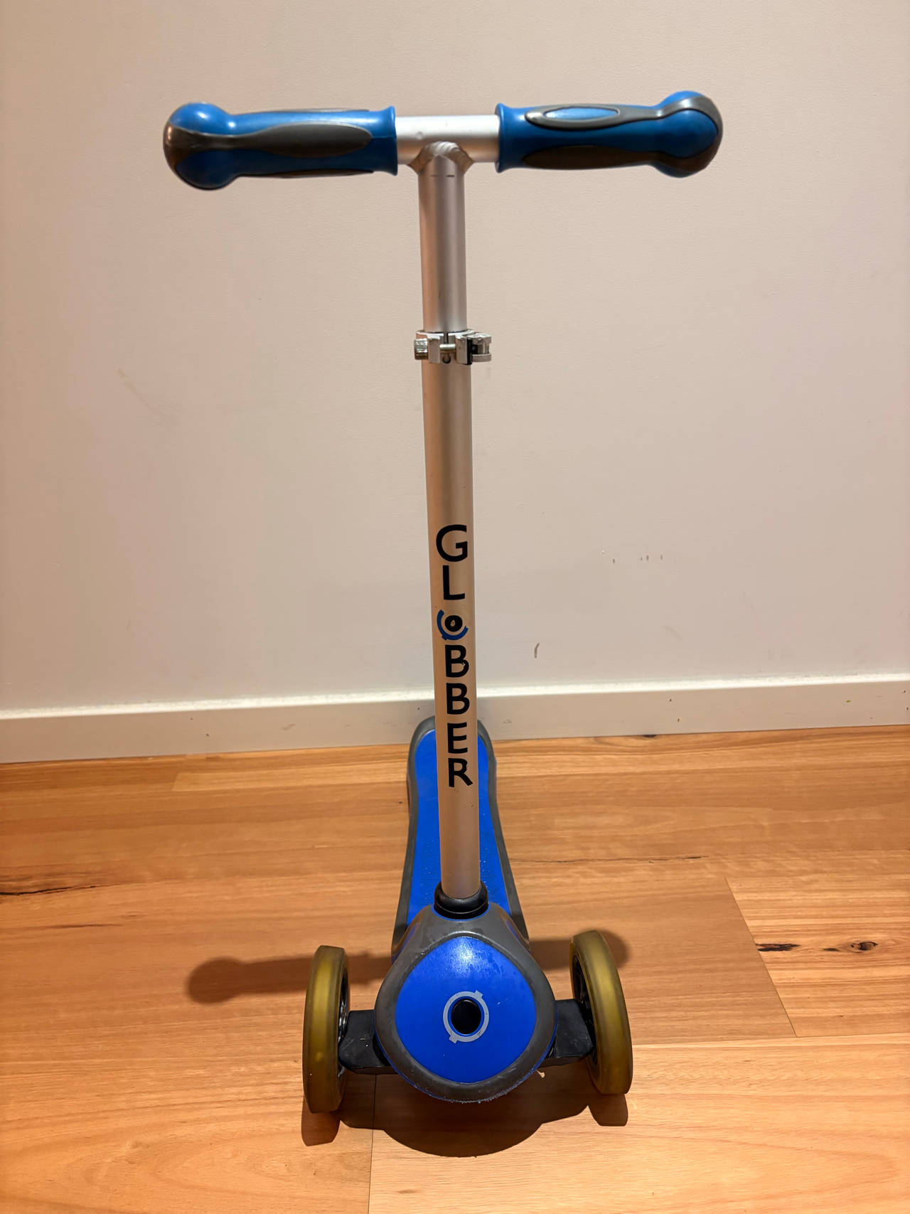Globber Primo 3-Wheel Scooter
