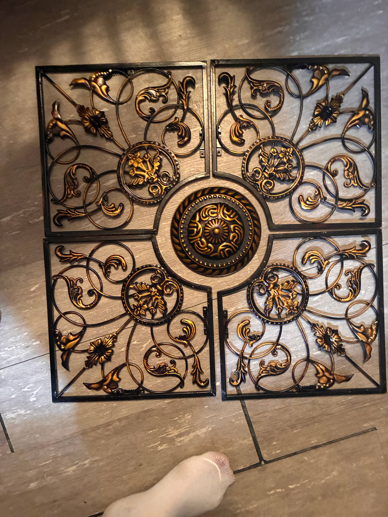 4-Piece Metal Scrollwork Wall Art Medallion