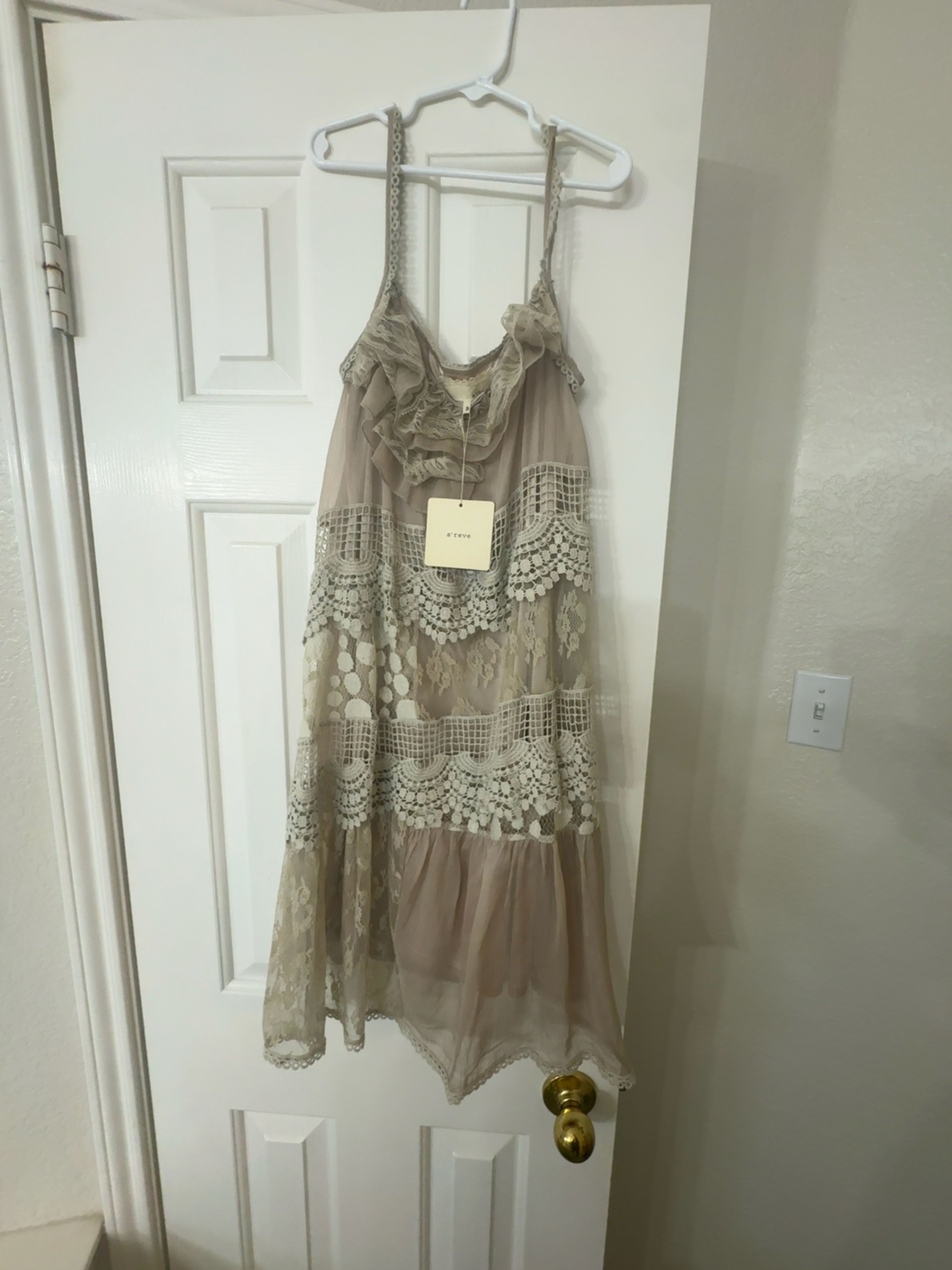 A’Reve Lace Midi Dress - Small