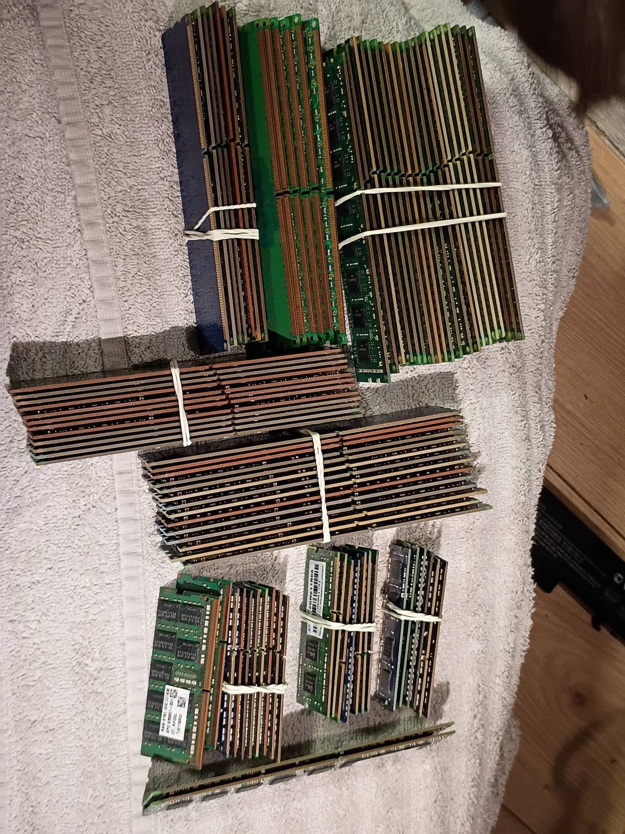 Bulk Lot of DDR3 Desktop and Laptop RAM