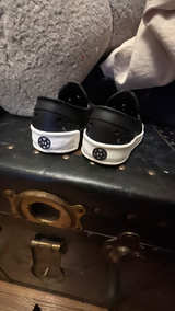 Kids slide on shoes size 7 - Image 3