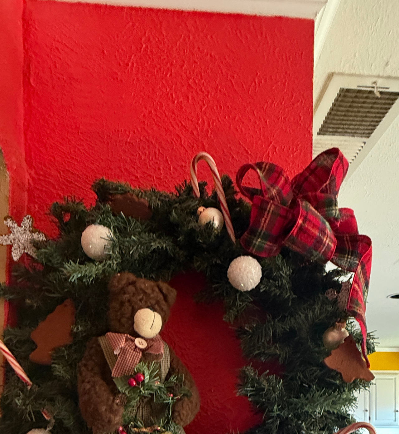 Christmas Teddy Bear Pine Wreath with Plaid Bow