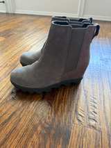 Sorel Joan of Arctic Wedge Chelsea Boot Suede girls sparkle  - Image 4