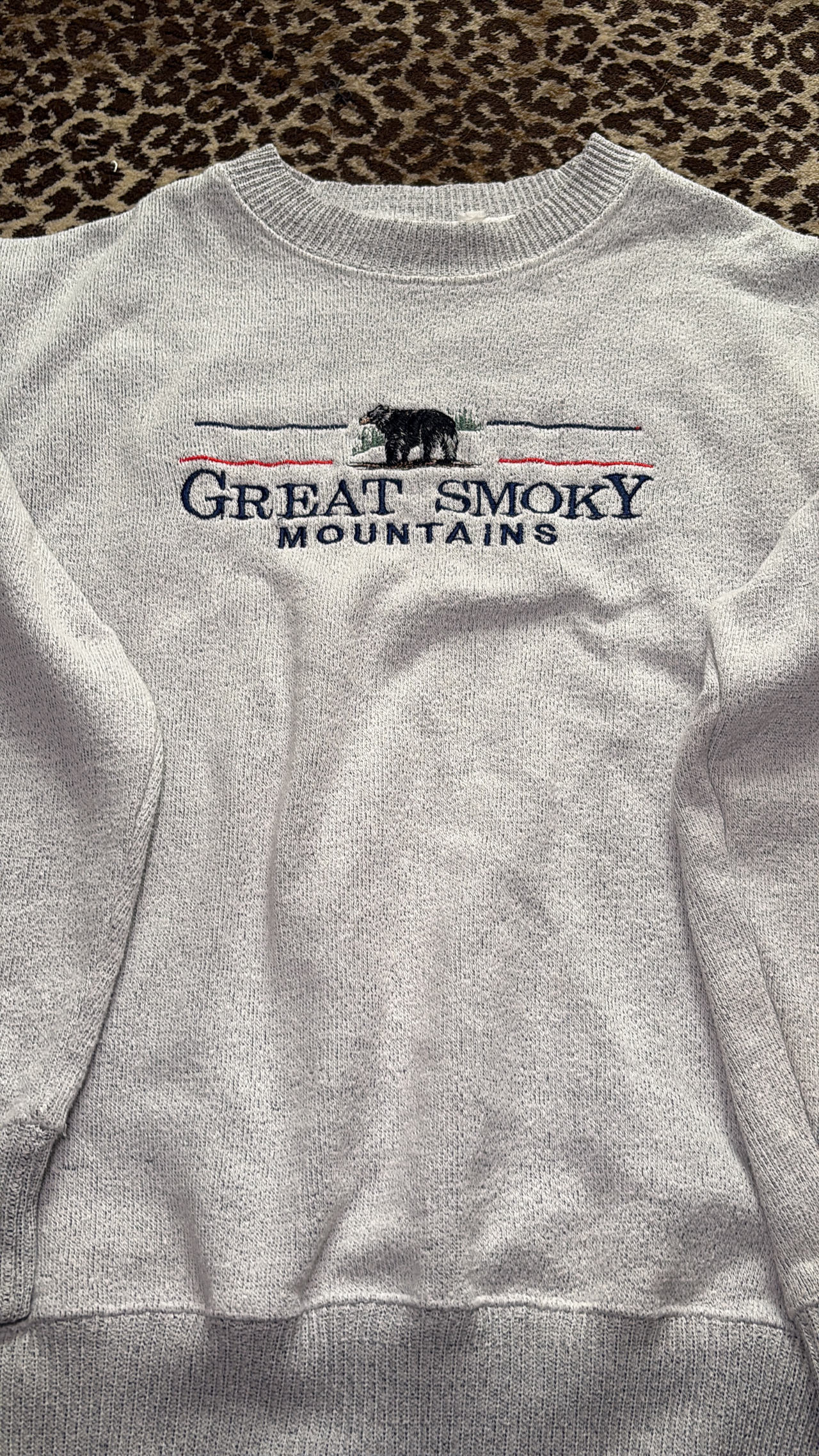 Great Smoky Mountains Embroidered Bear Sweatshirt