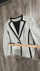 Kasper Women's Contrast Trim Tweed Blazer size 8 - Image 8
