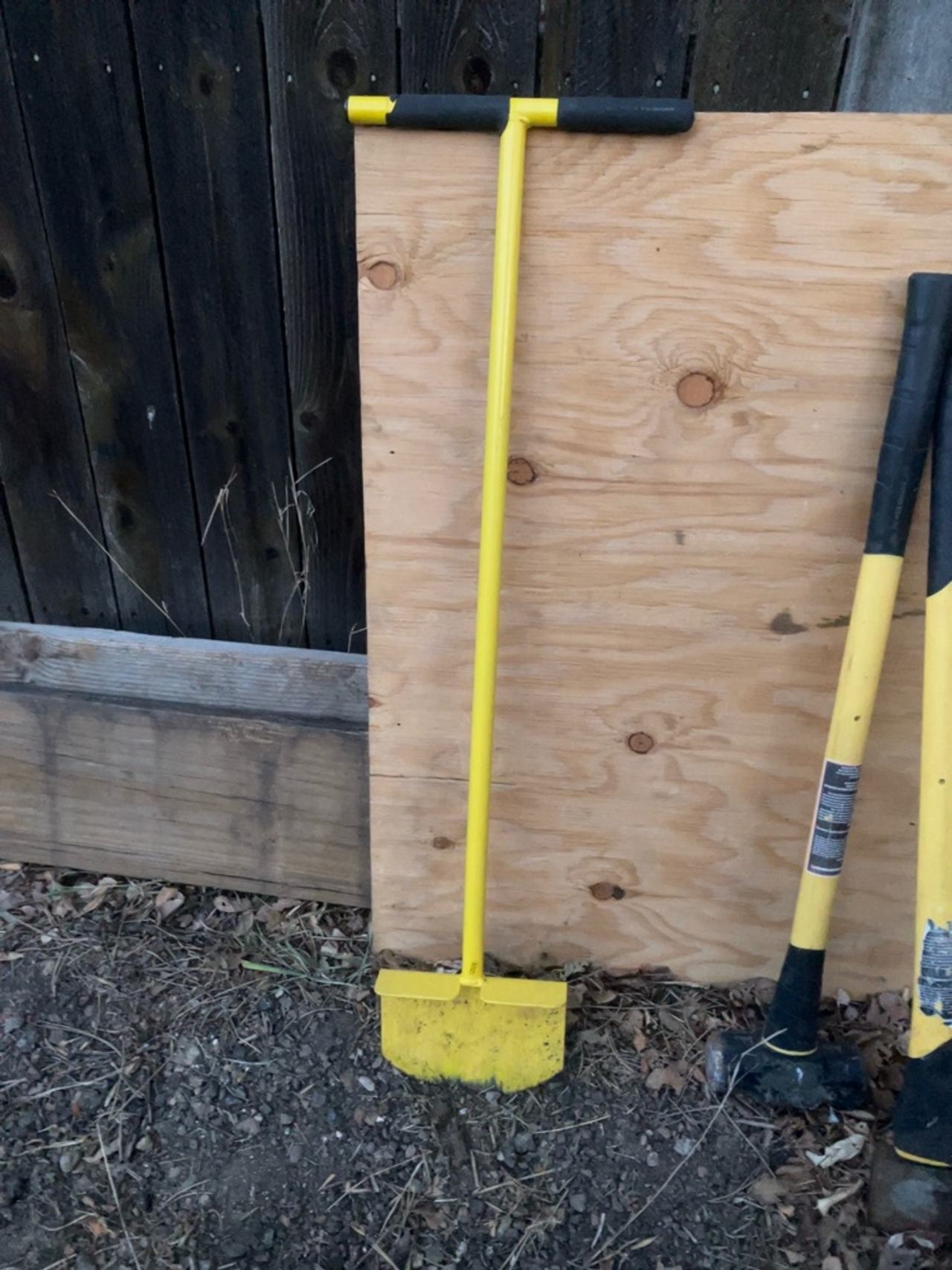 MBI 46-inch Shingle Stripper Roof Shovel