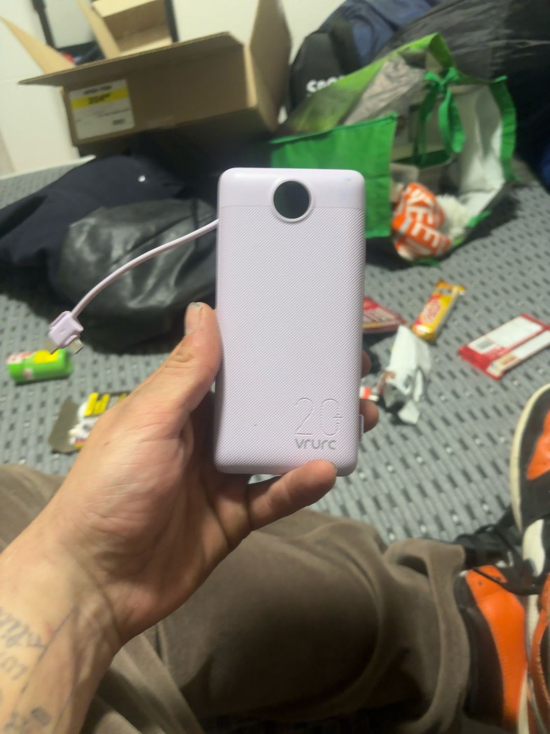 Veger V1115 10000mAh Portable Charger with Built-in Cables and Wall Plug