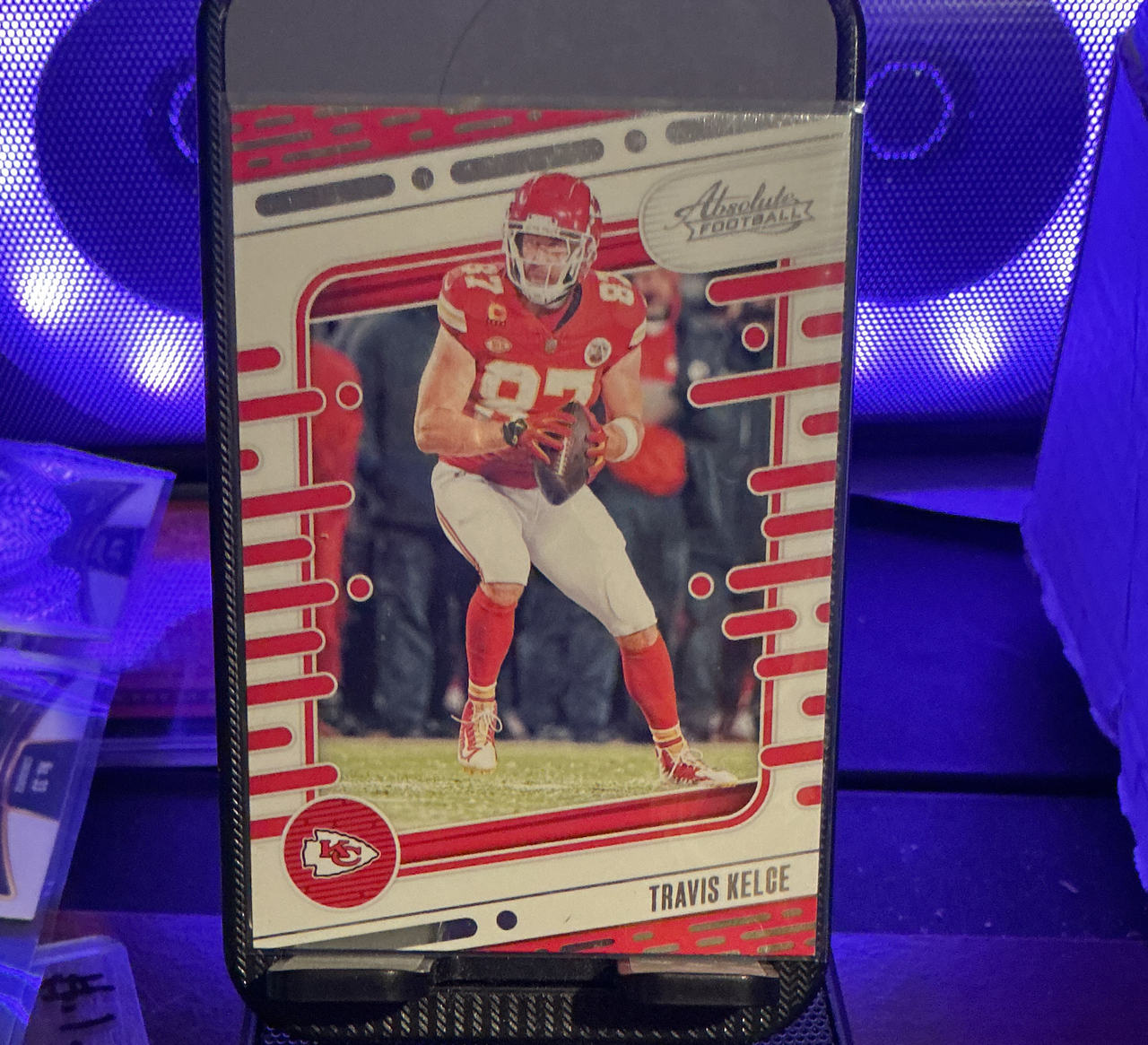 2022 Panini Absolute Football Travis Kelce Red Spectrum #87