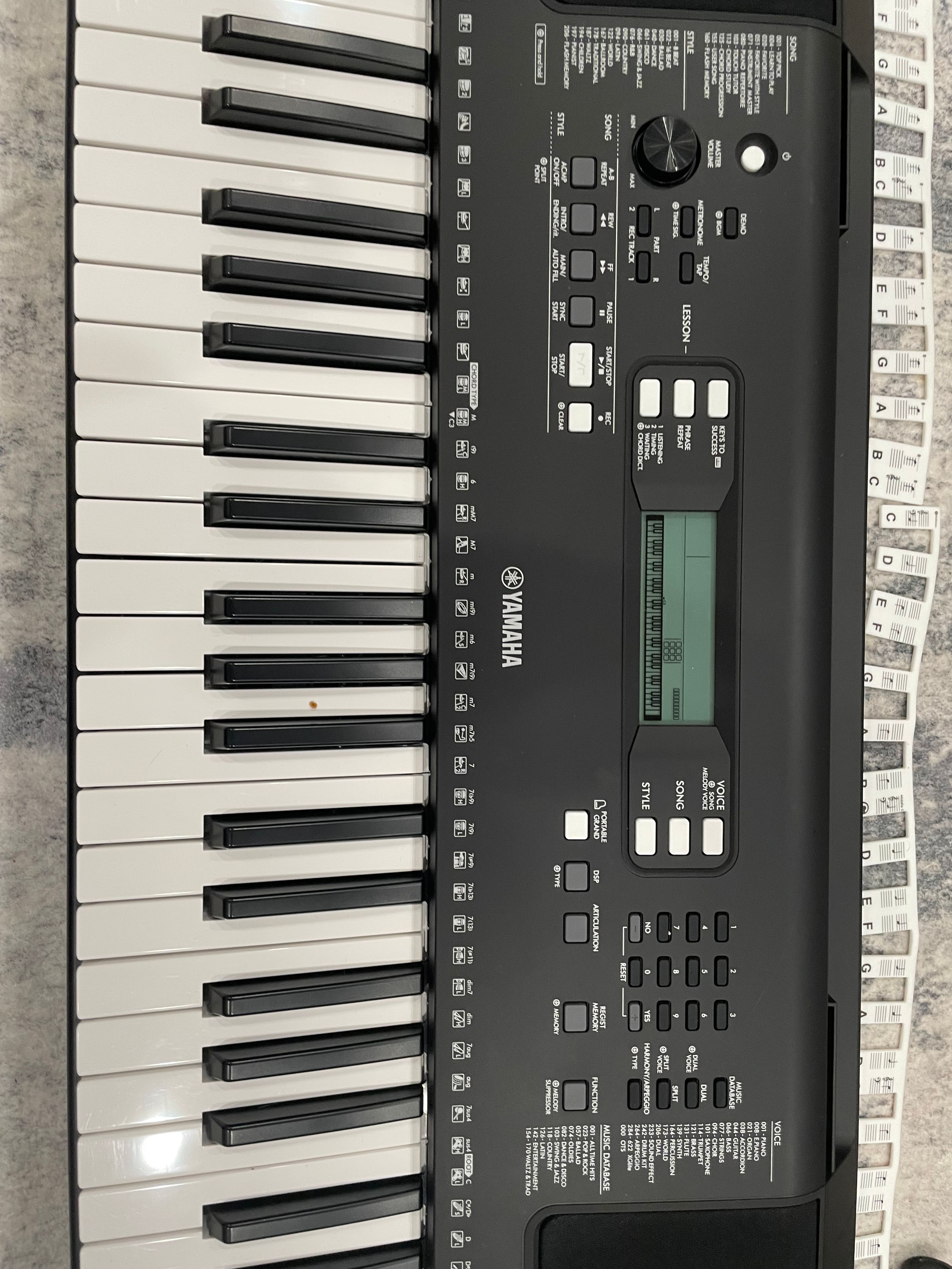 Yamaha PSR-E373 61-Key Portable Keyboard Black - Image 6