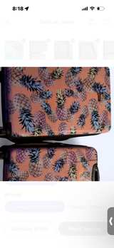 Jessica Simpson Pineapple Hardside 25" Spinner Suitcase and 29” - Image 3