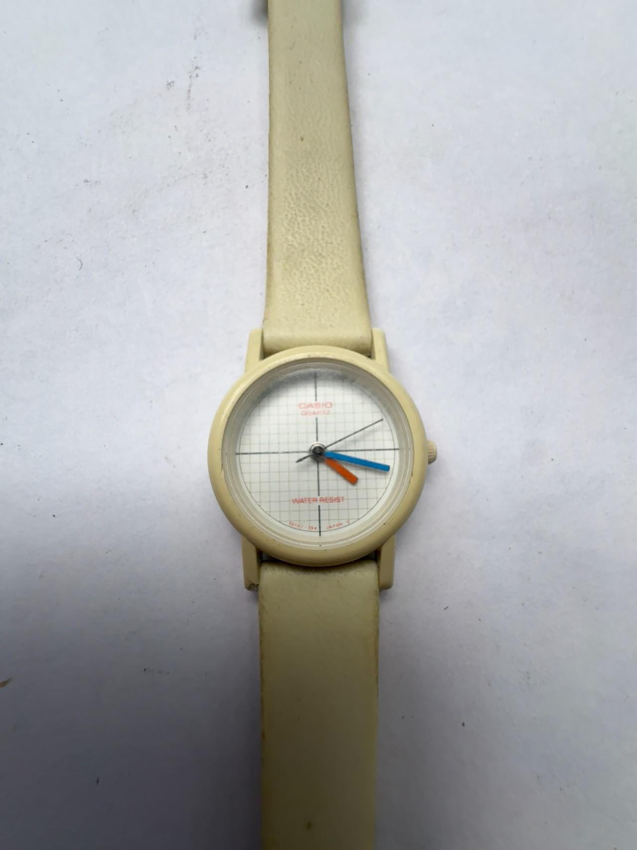 Casio Vintage Women's LQ-11W Graph Dial Red/White/Blue Watch