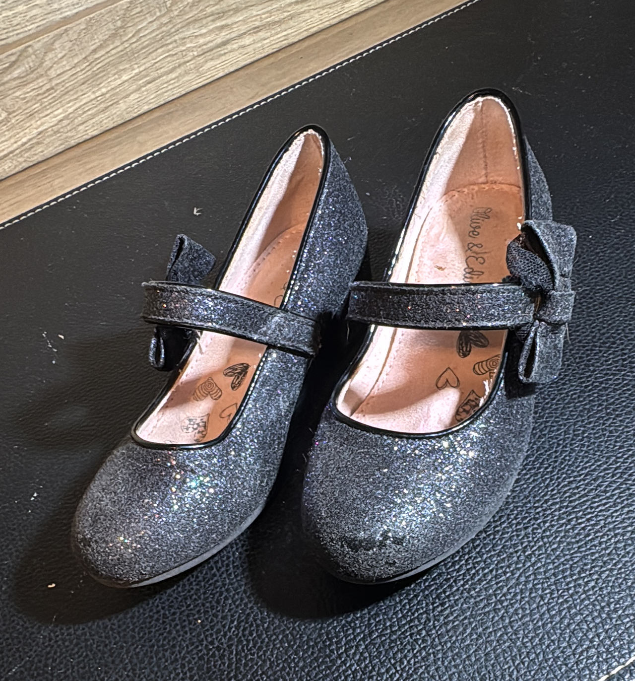 Olive & Edie Girls Glitter Mary Jane Heels
