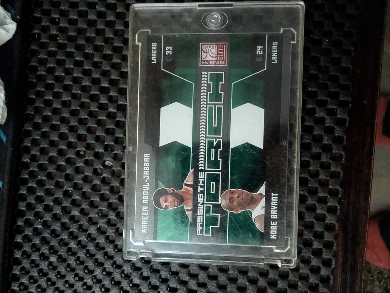 2001-02 Donruss Elite Passing the Torch Kareem Abdul-Jabbar/Kobe Bryant #PT-10