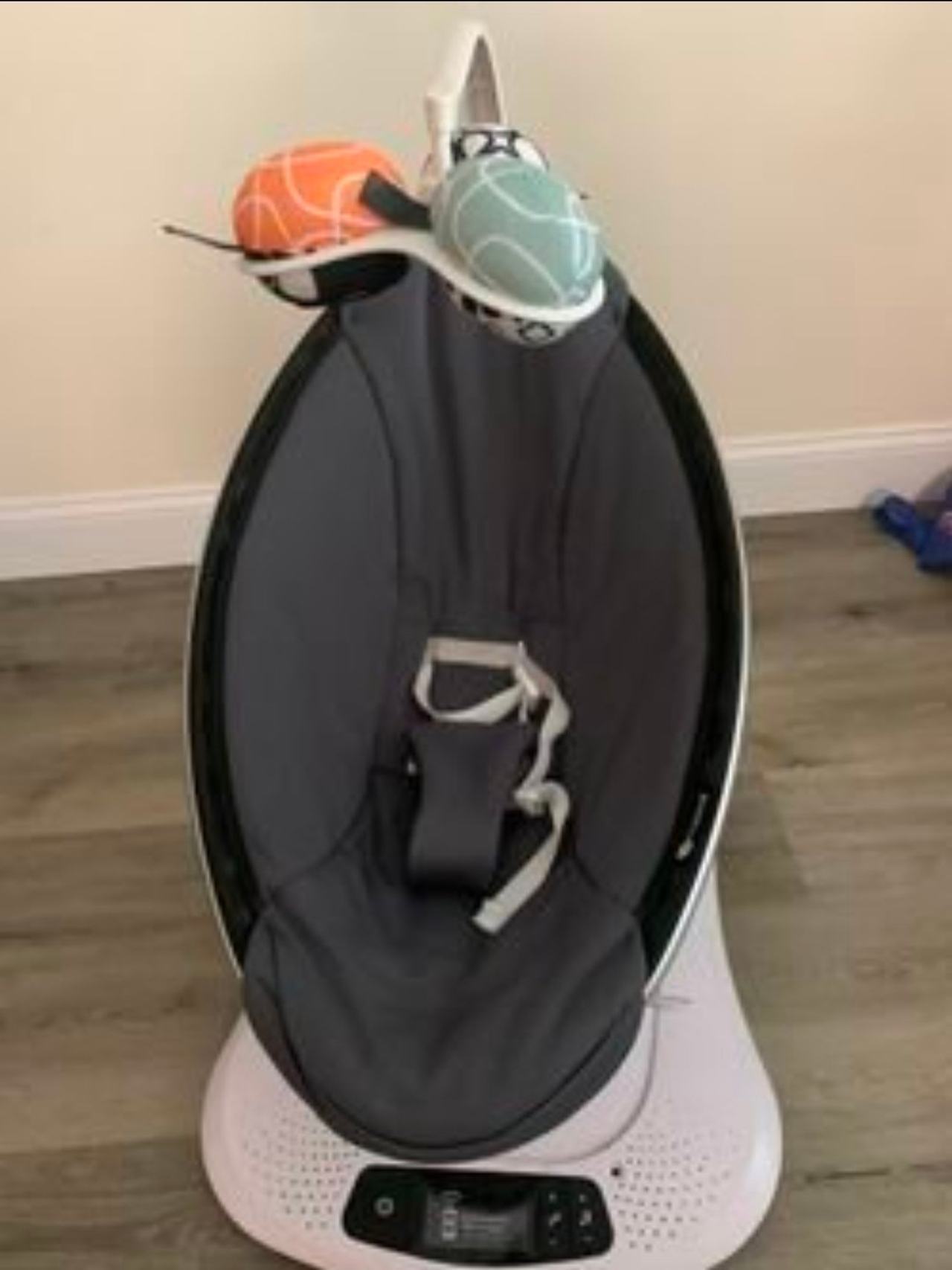 4moms mamaRoo 4 Multi-Motion Baby Swing