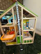 Hape All Season Dollhouse - Image 3