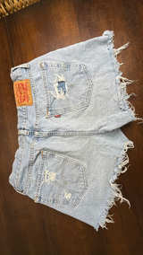 Levi's 502 Cut Off Denim Shorts 33 - Image 5