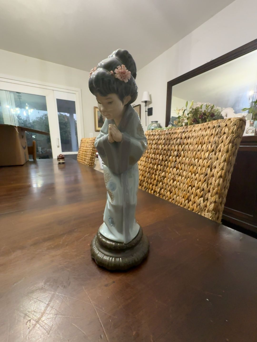 Lladro Sayonara 4989 Japanese Geisha Figurine