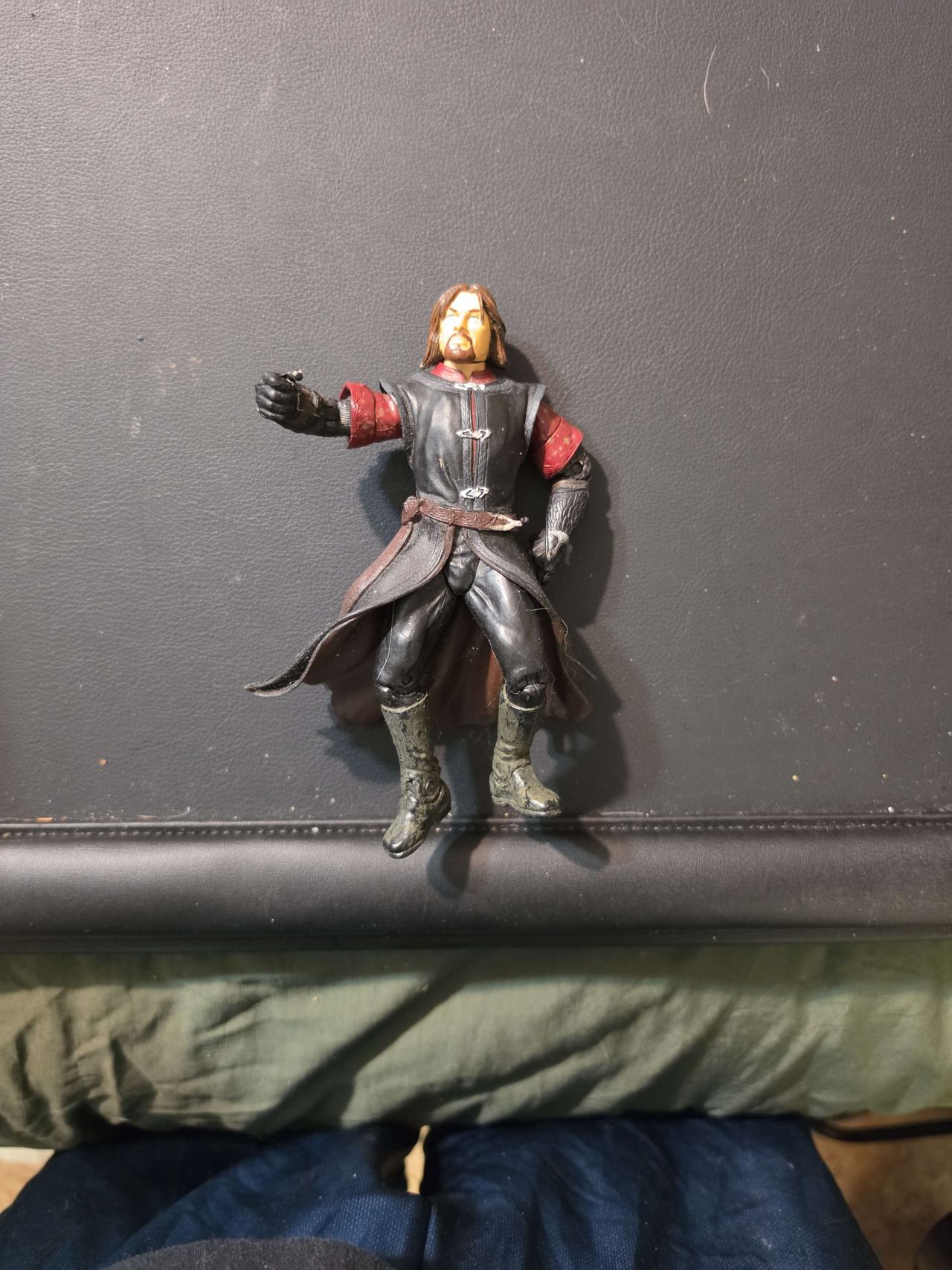 Toy Biz Lord of the Rings Boromir Action Figure