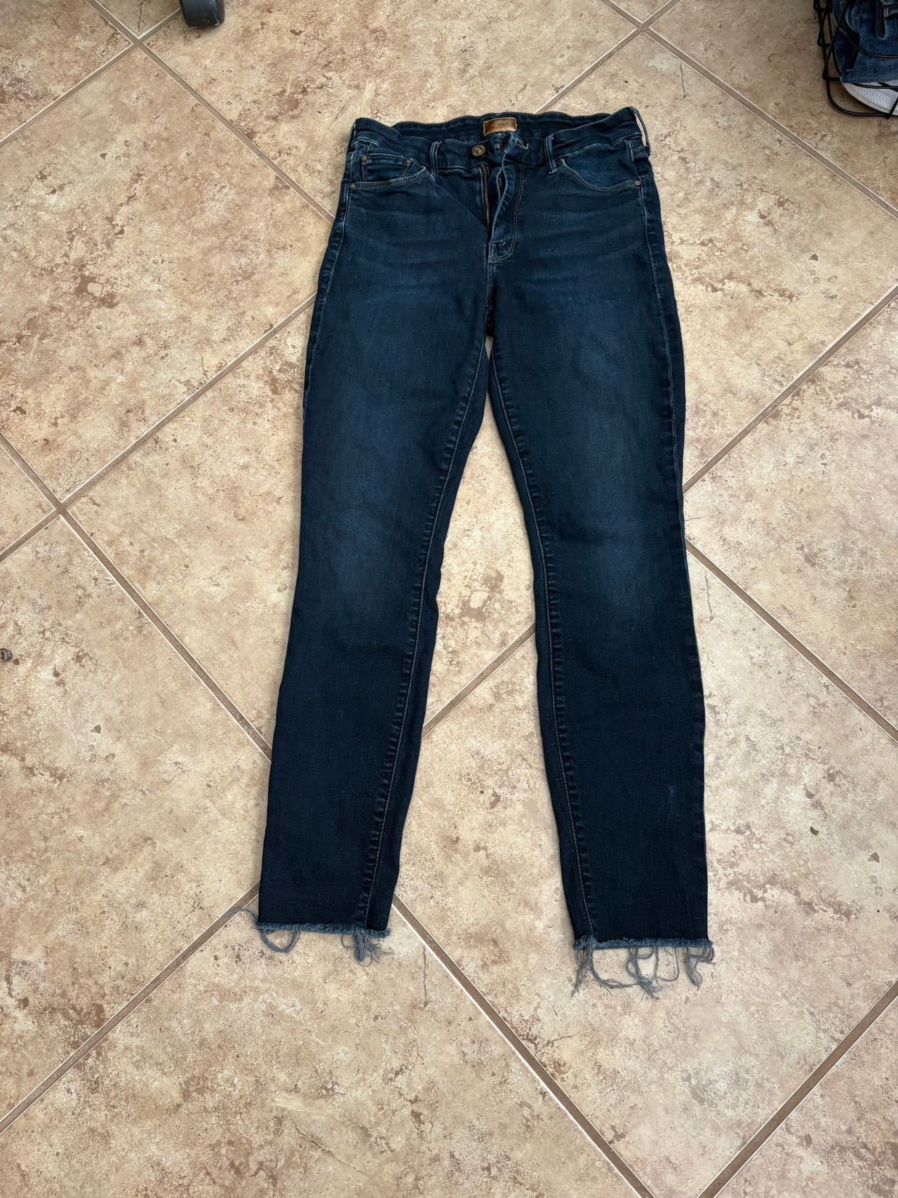 Mother The Looker Ankle Fray Jeans 26
