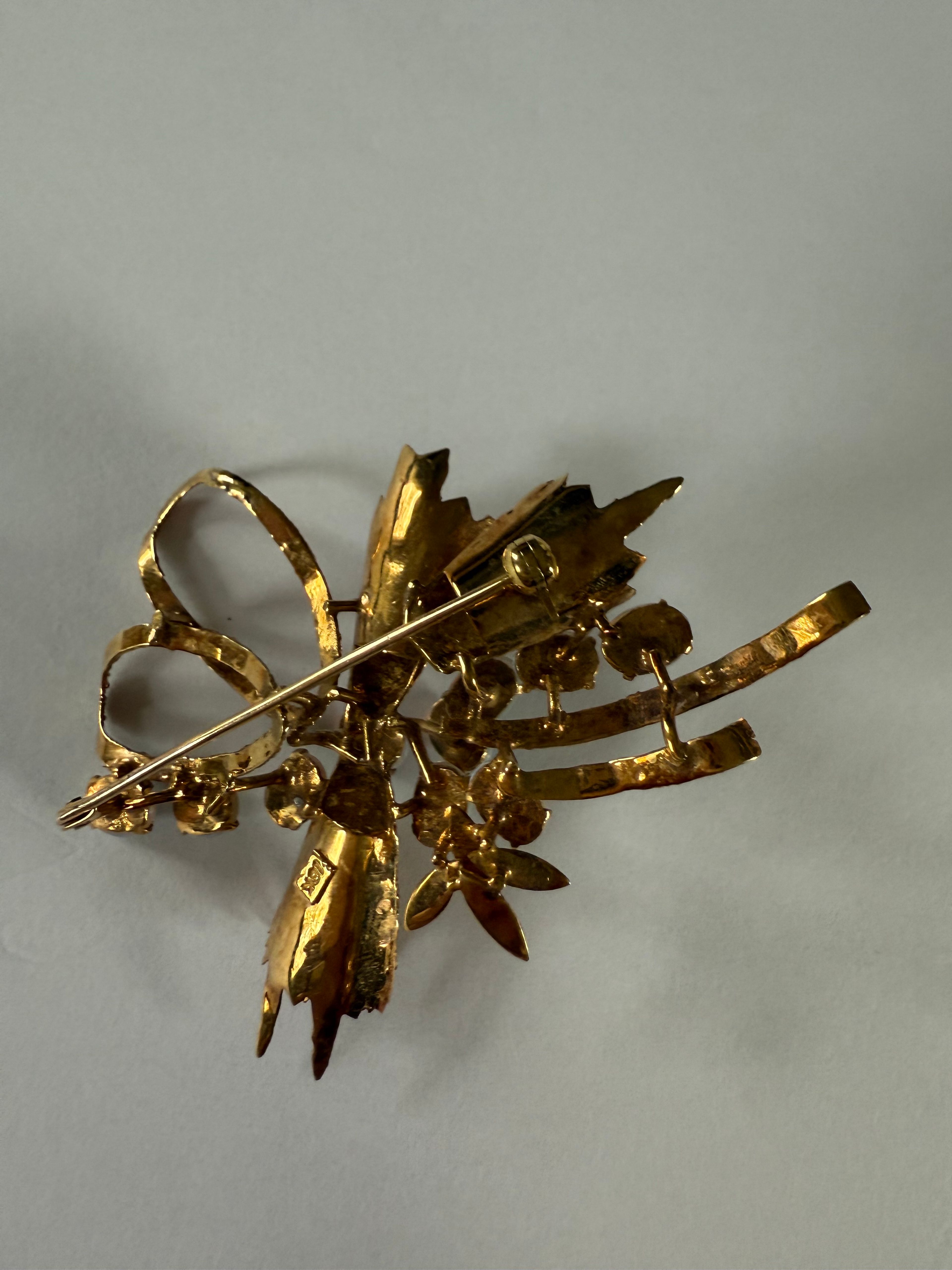 18kt Gold Opal Brooch
12 grams of gold 
 Exceptional piece - Image 4