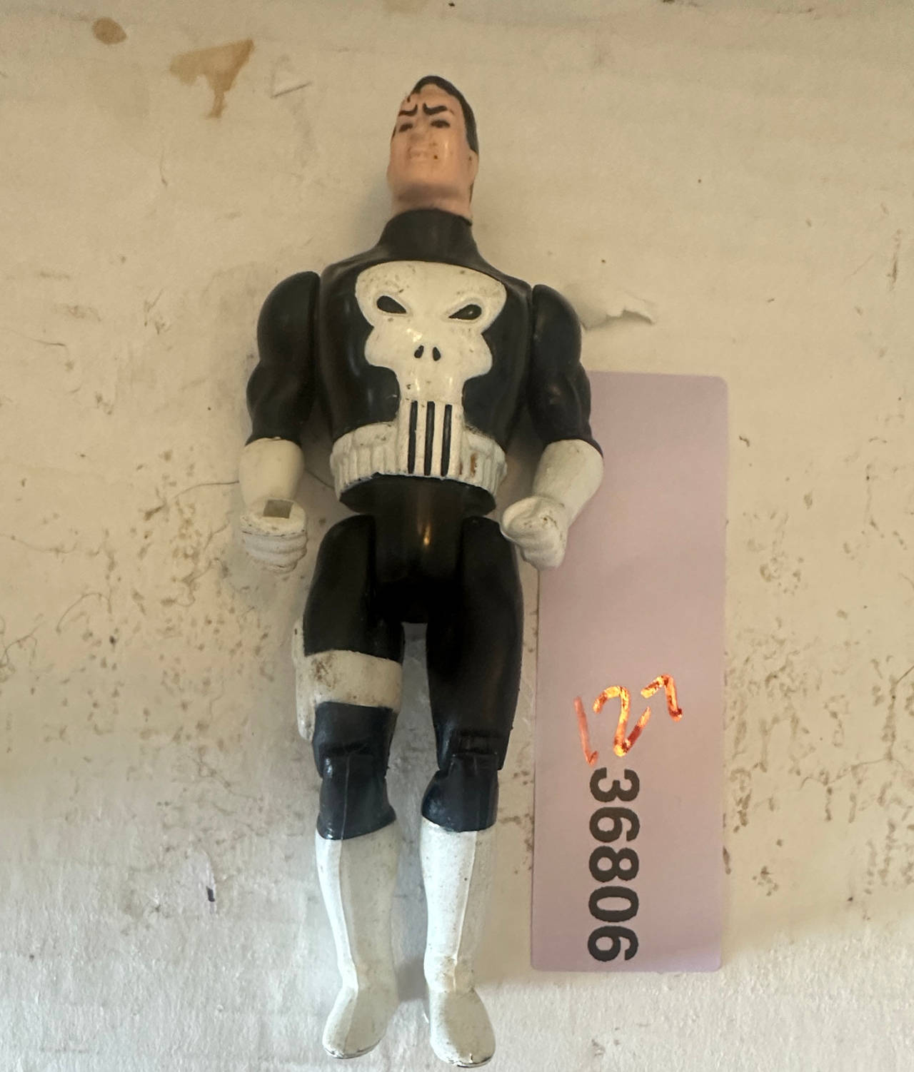 Toy Biz Marvel Super Heroes The Punisher Action Figure