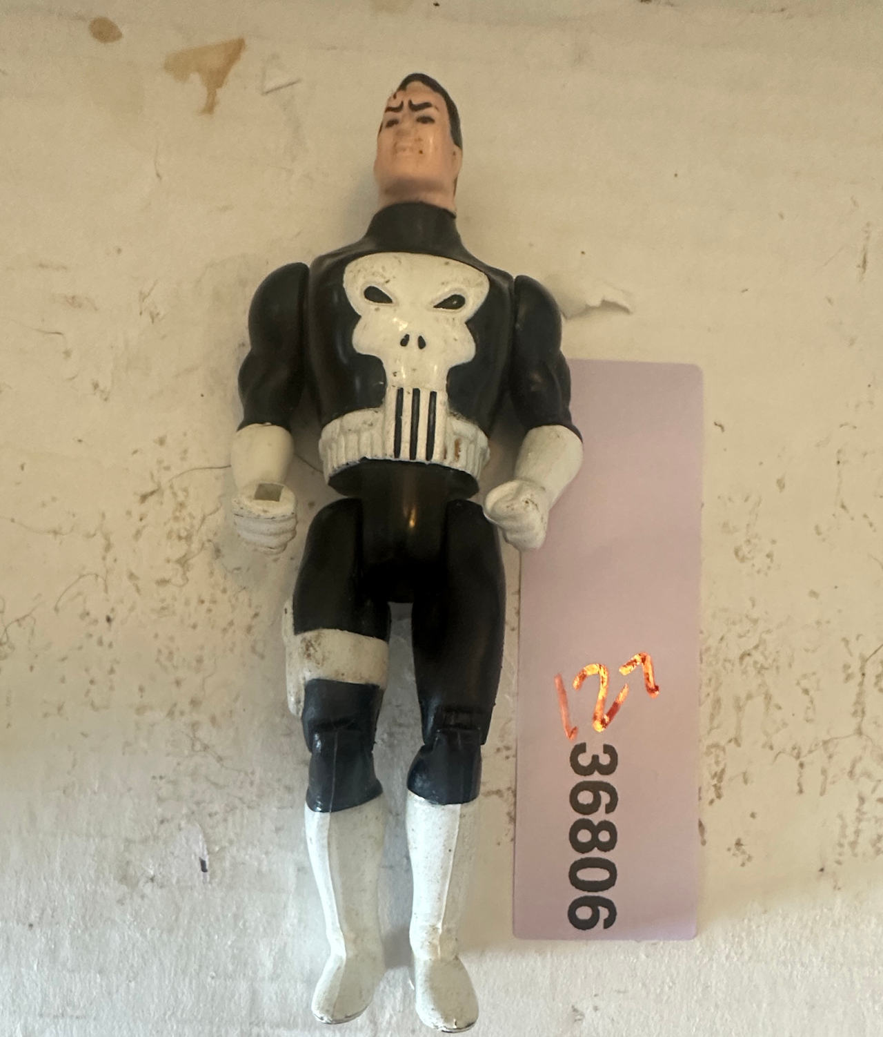 Toy Biz Marvel Super Heroes The Punisher Action Figure