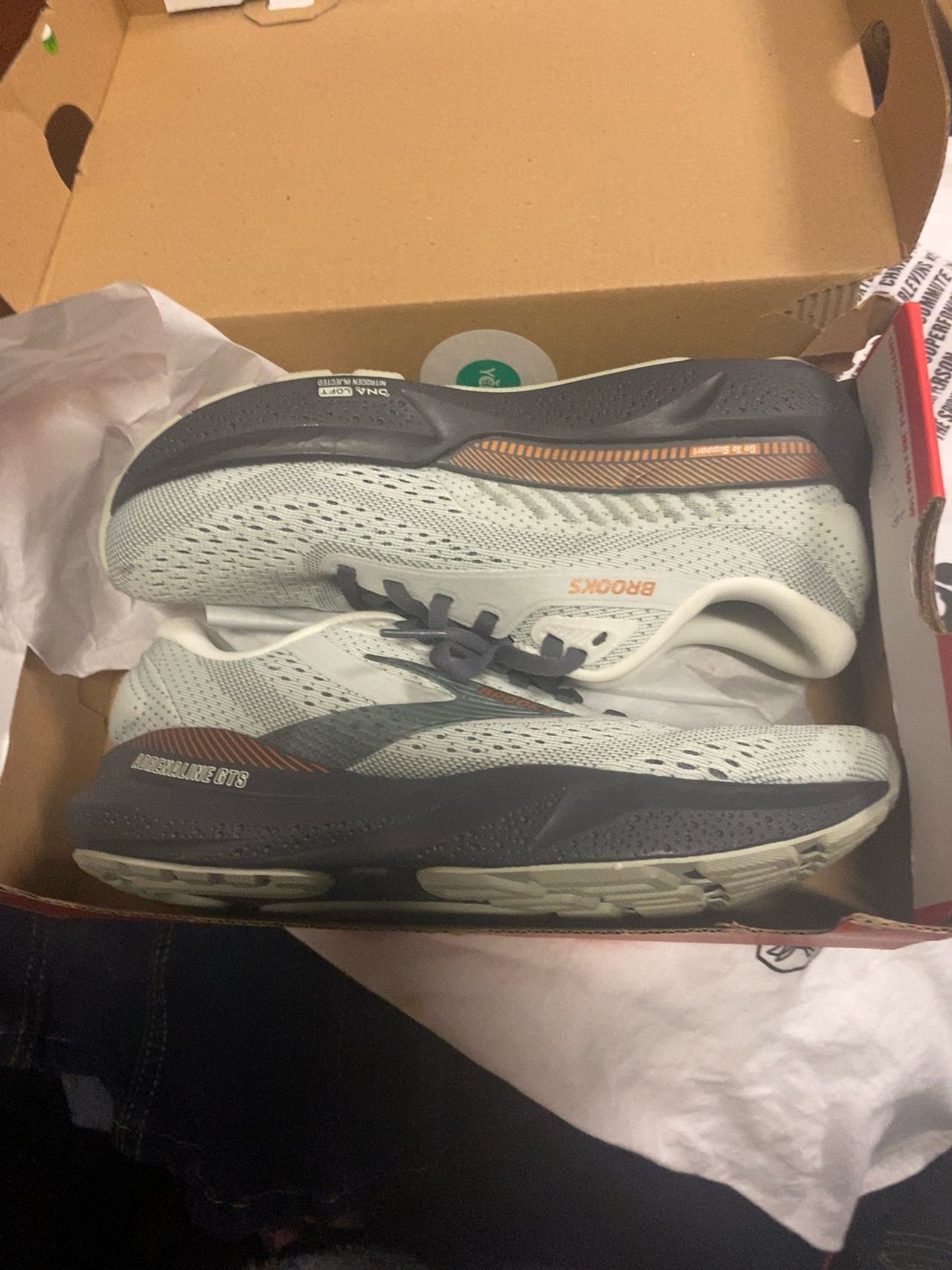 Brooks Women's Adrenaline GTS 24 Running Shoes