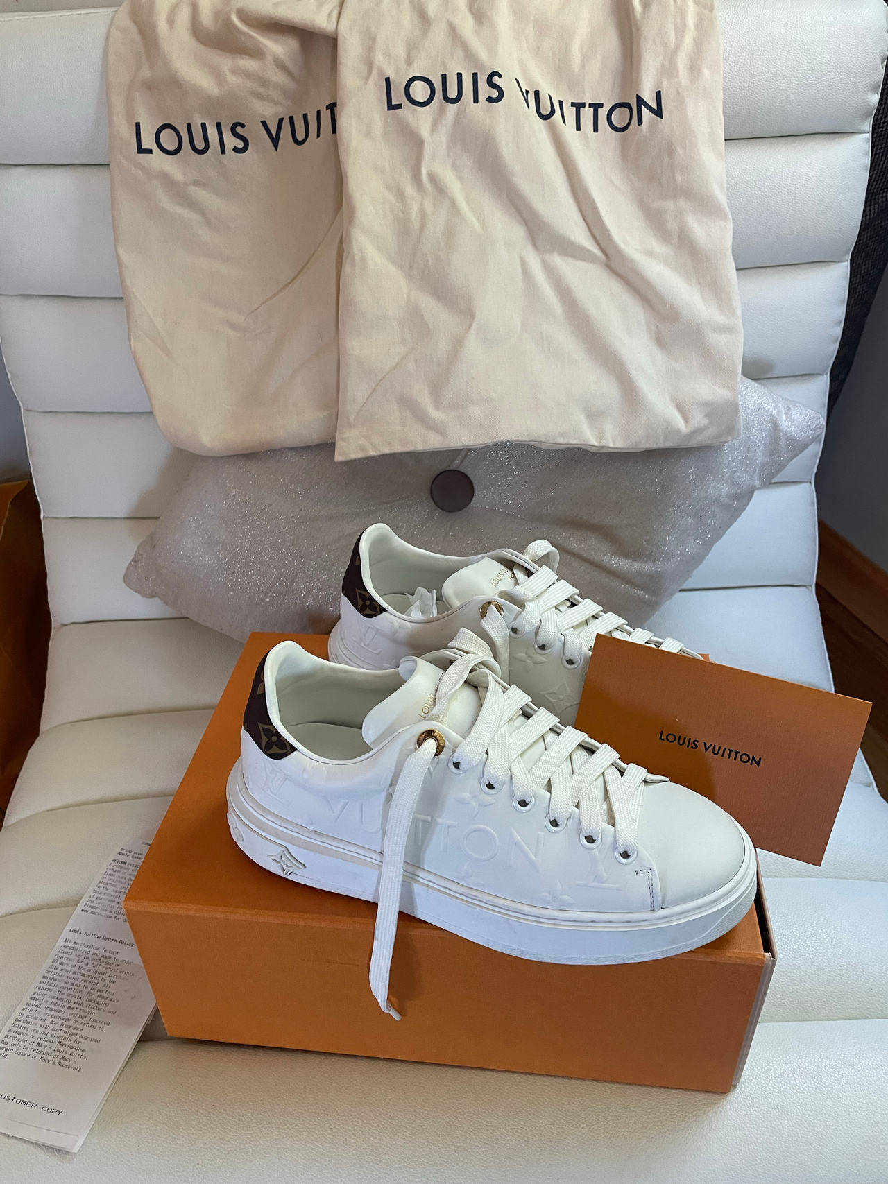 Time Out Sneaker 36.5 size
Louis Vuitton 