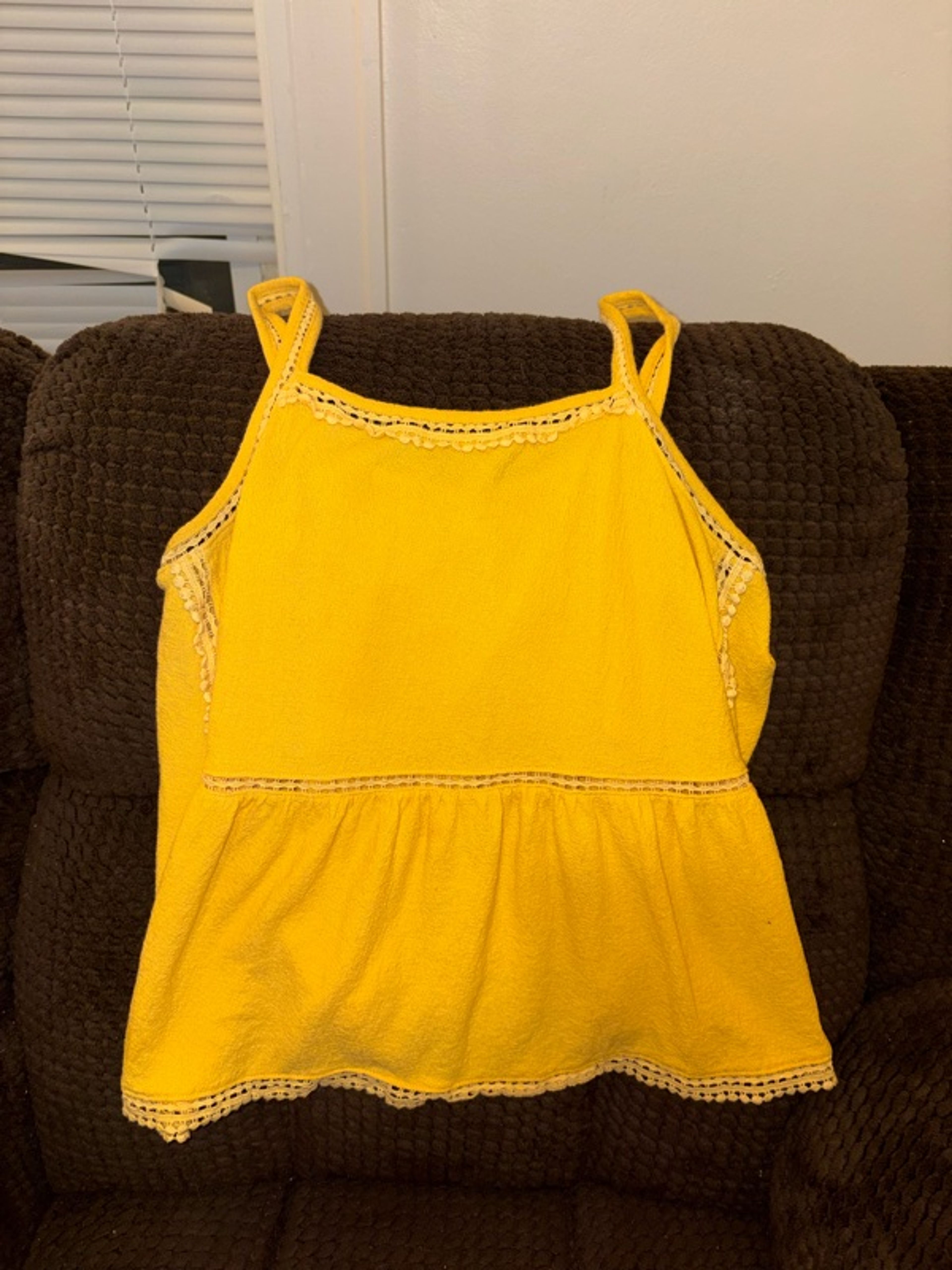 Time & Tru Women's Solid Yellow Tank Top