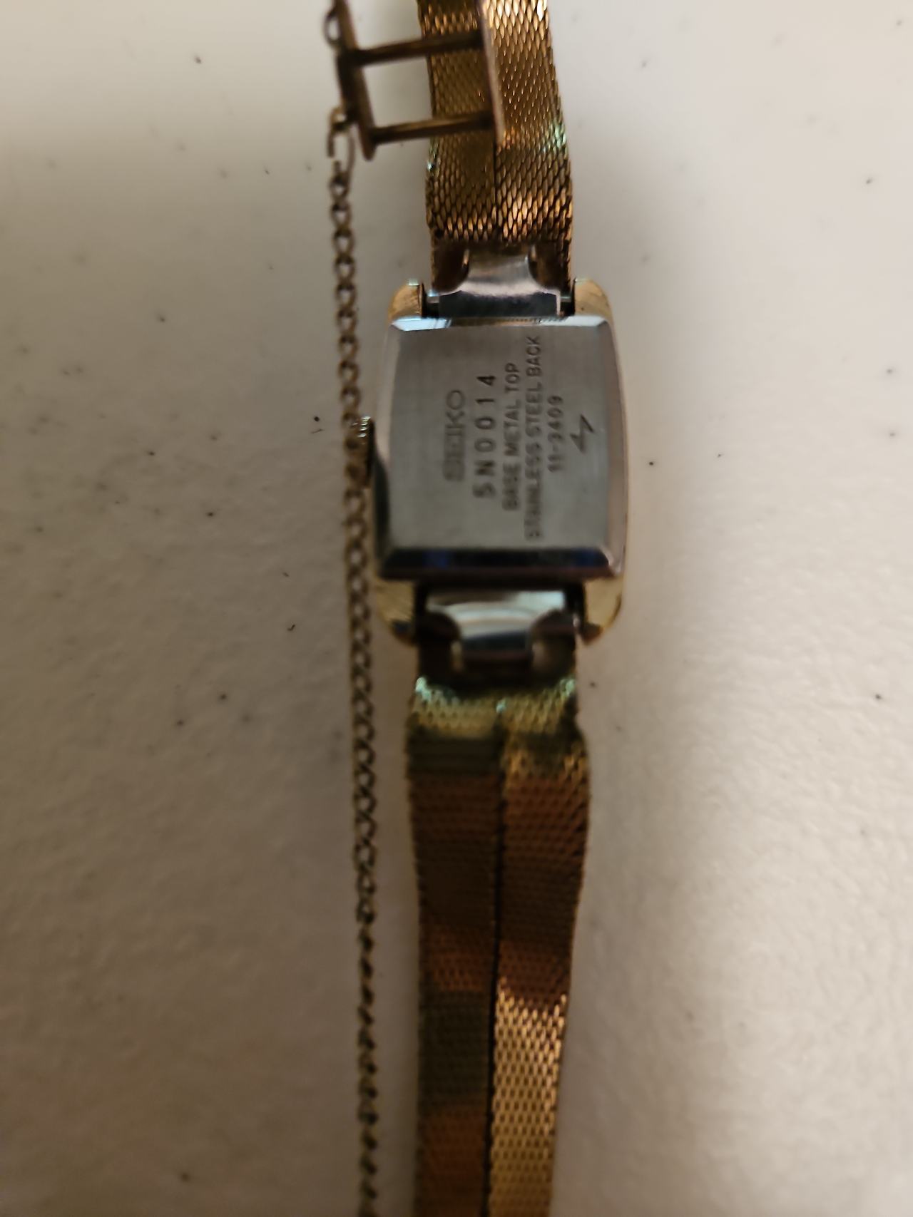 Vintage Seiko Women's Gold Tone Cocktail Watch with Purple Dial